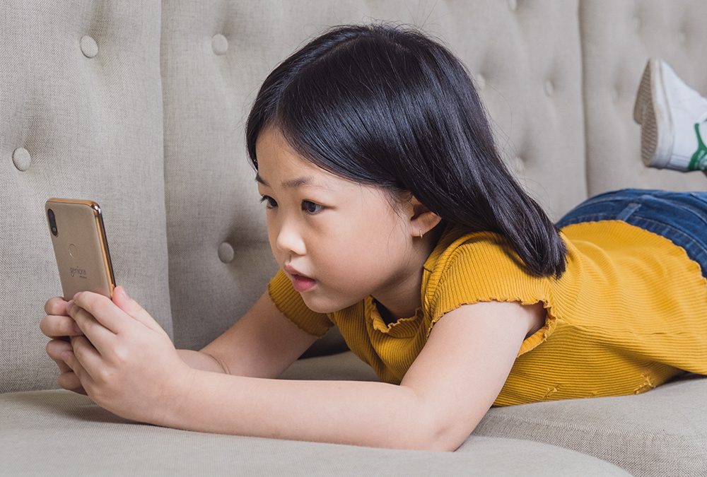 Gadgets Addiction Virus: Is Your Child One of the Victims?